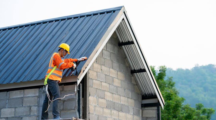 Professional residential roofers in Mountain Pine, AR